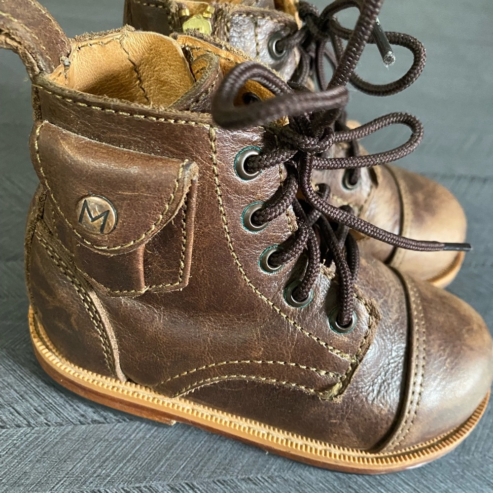 Toddler leather boots